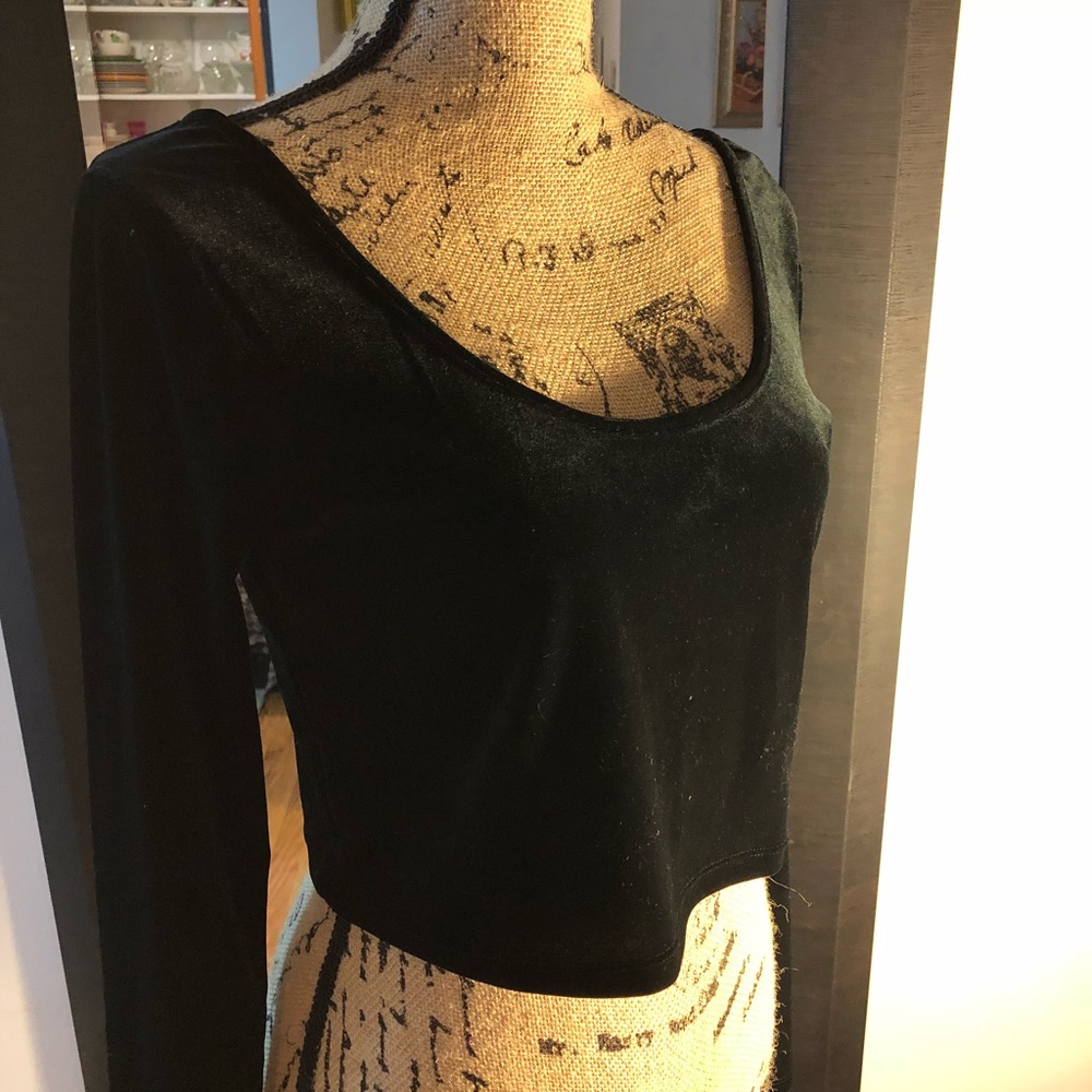 Gorgeous velvet top